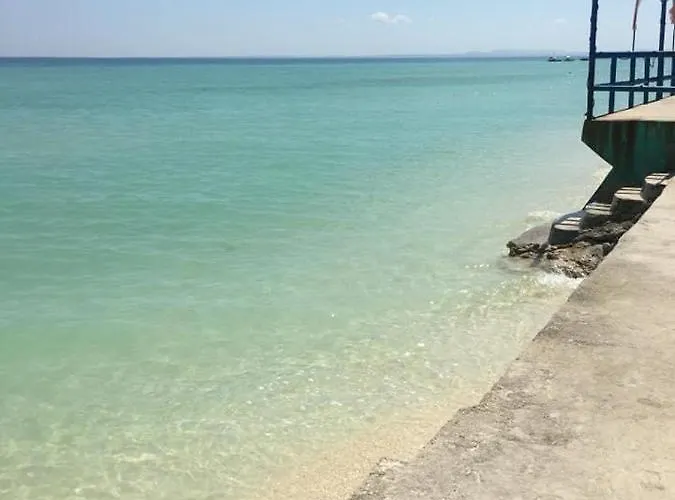 Hotel Island Rock Pooc